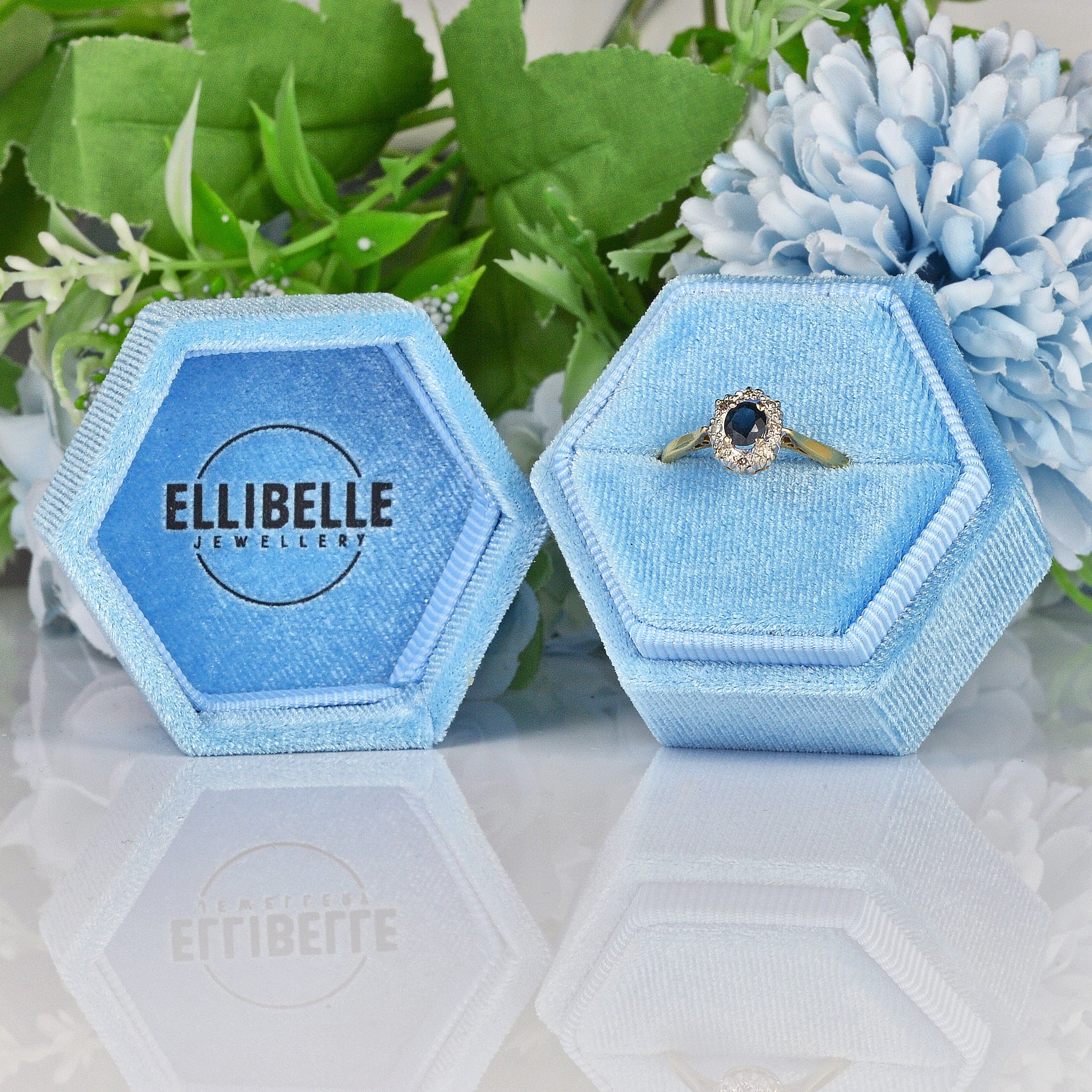 Ellibelle Jewellery VINTAGE 1960S SAPPHIRE & DIAMOND CLUSTER RING