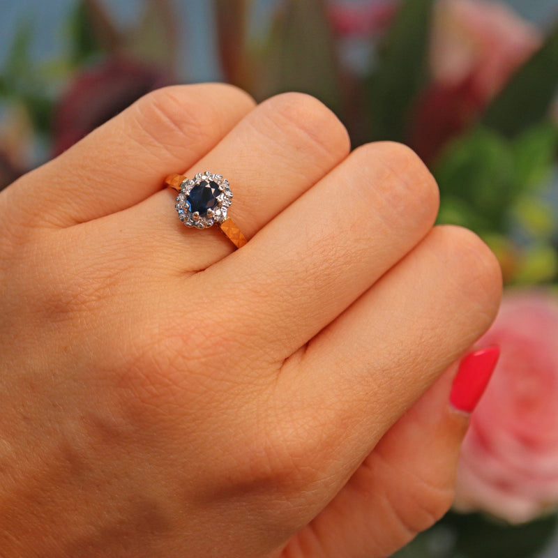 Ellibelle Jewellery Vintage 1970 Blue Sapphire & Diamond Cluster Ring