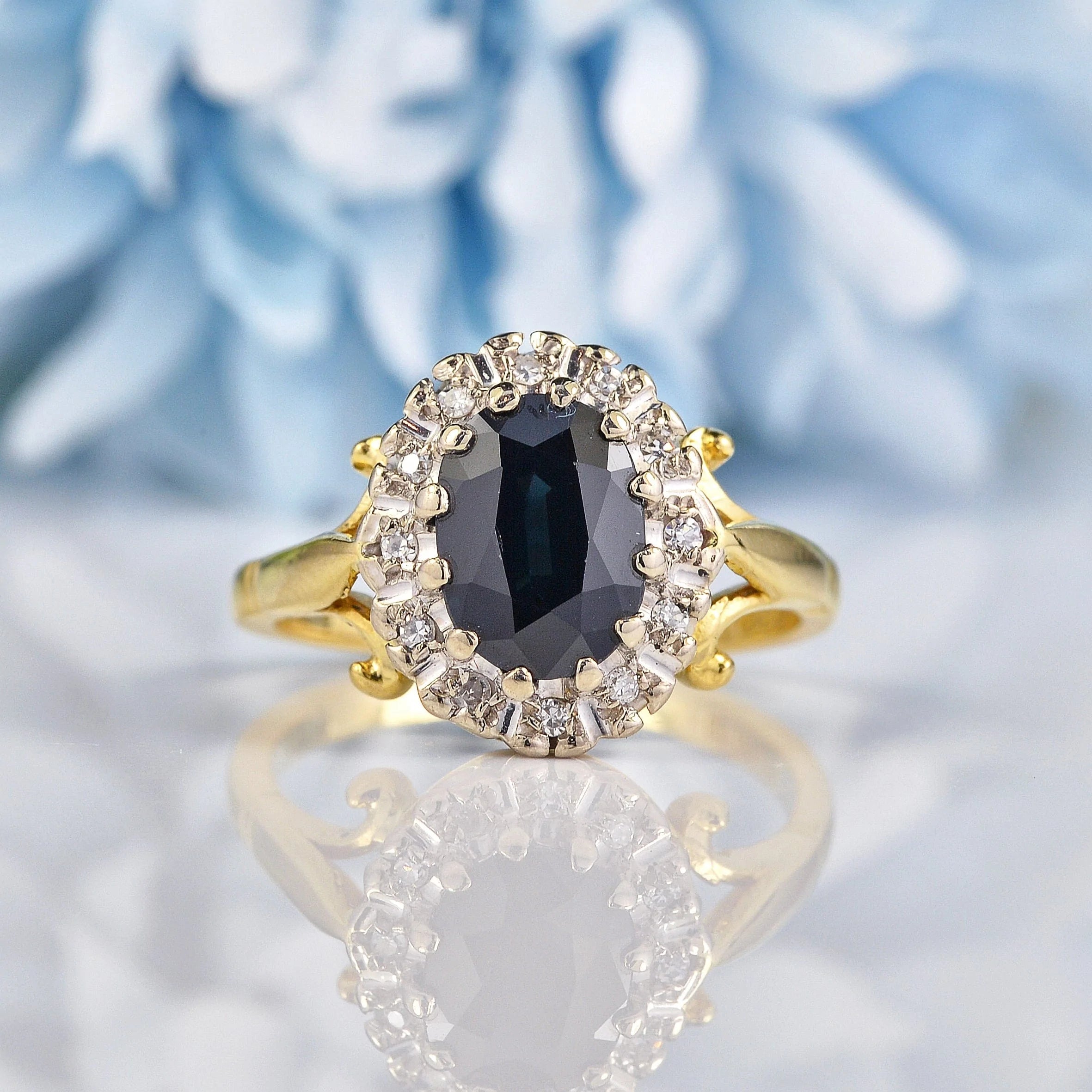 Ellibelle Jewellery Vintage 1970 Sapphire & Diamond 18ct Gold Cluster Ring