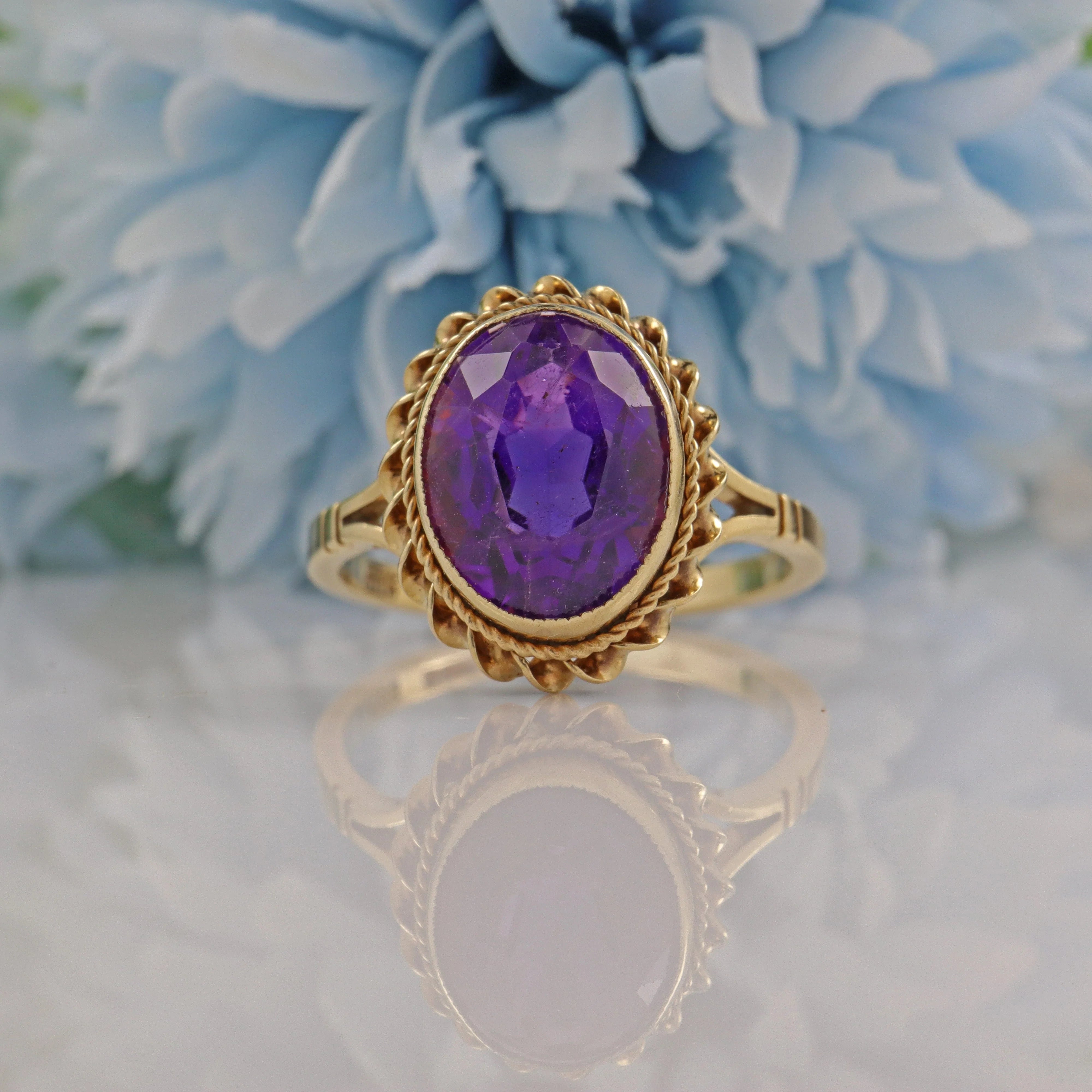 Ellibelle Jewellery Vintage 1970s Amethyst 9ct Gold Solitaire Ring