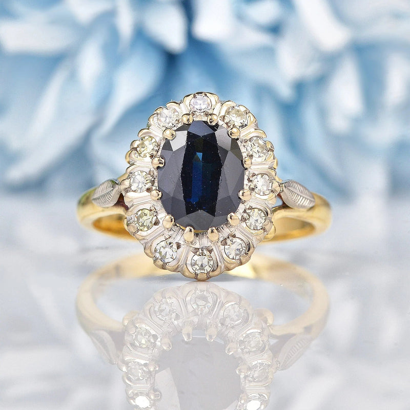 Ellibelle Jewellery Vintage 1970s Blue Sapphire & Diamond 18ct Gold Cluster Ring