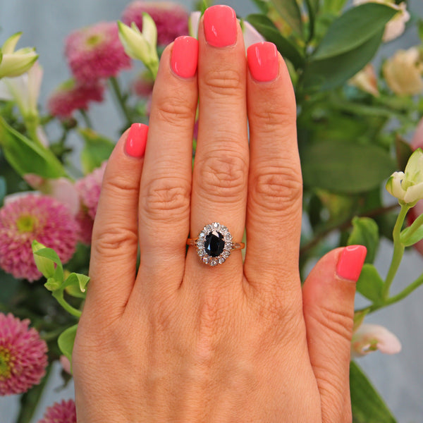Ellibelle Jewellery Vintage 1970s Blue Sapphire & Diamond 18ct Gold Cluster Ring