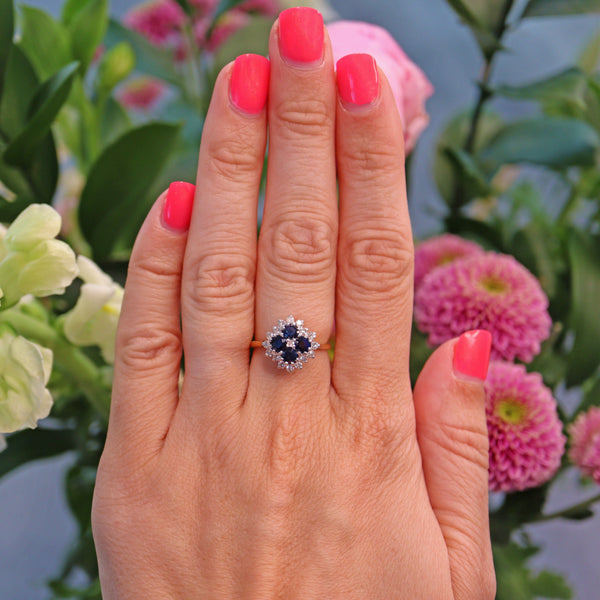 Ellibelle Jewellery Vintage 1970s Sapphire & Diamond 18ct Gold Cluster Ring