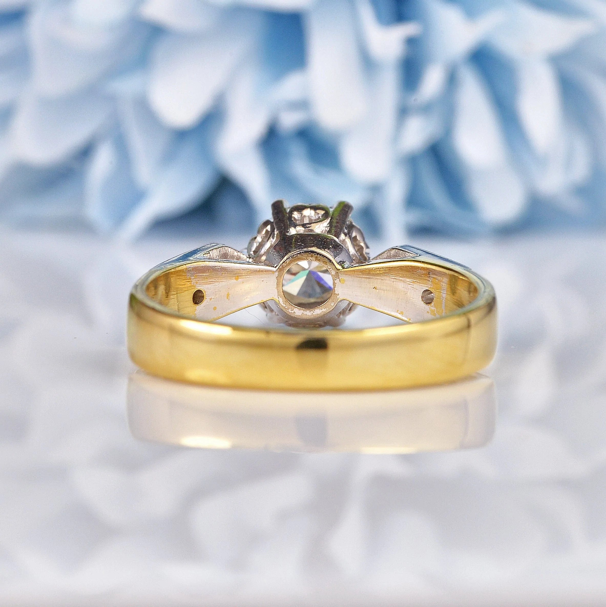 Ellibelle Jewellery Vintage 1975 Diamond 18ct Gold Engagement Ring (0.75ct)