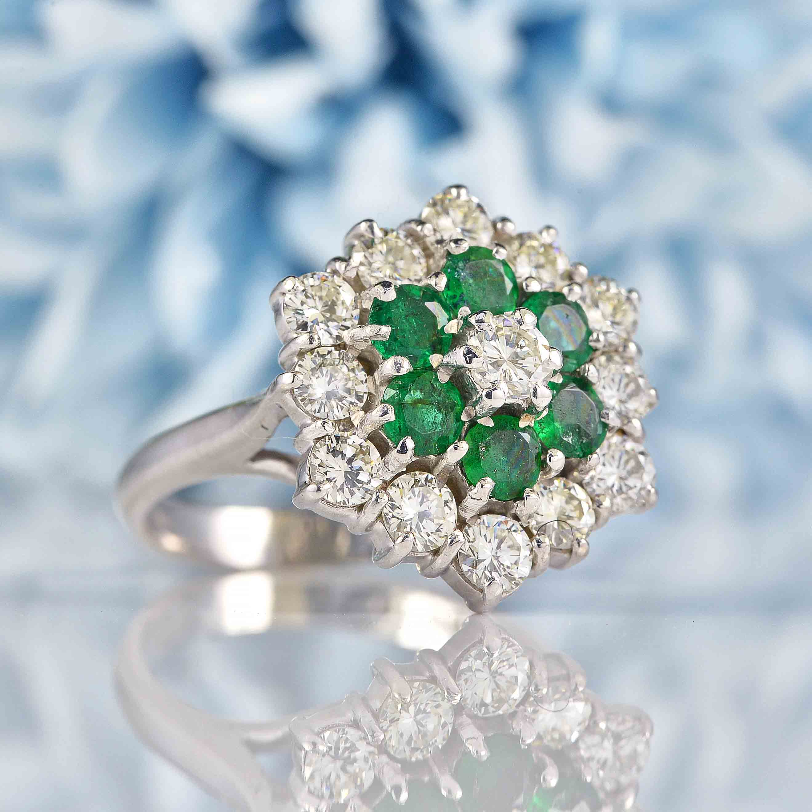 Vintage 1975 Emerald Diamond 18ct White Gold Cluster Ring