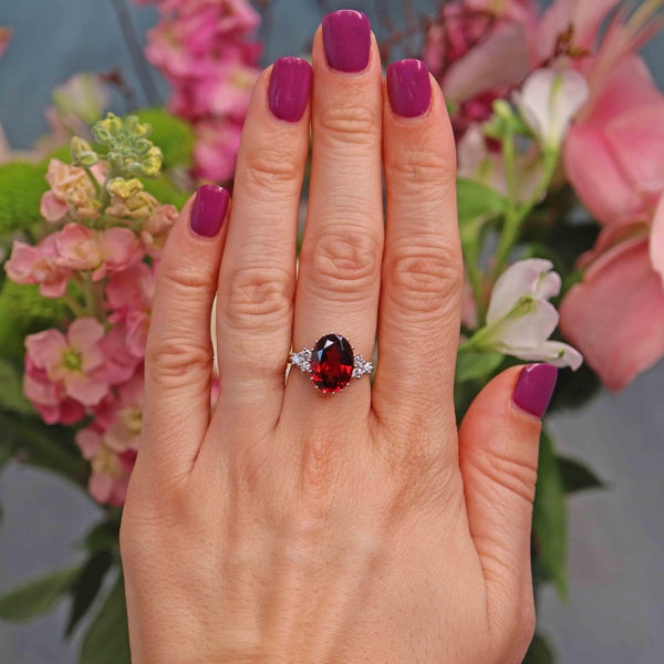 Ellibelle Jewellery Vintage 1977 Garnet & Diamond 18ct Gold Ring