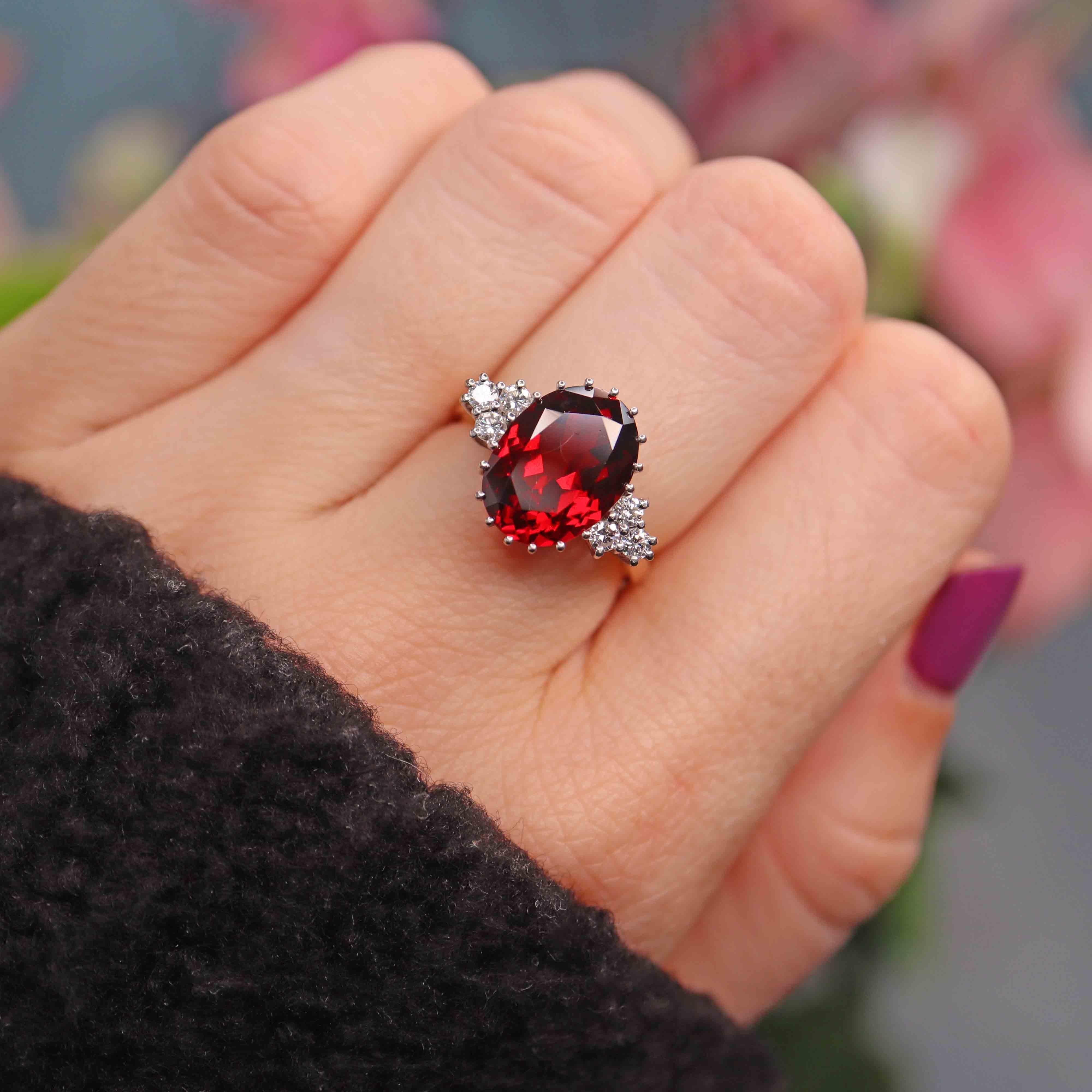 Ellibelle Jewellery Vintage 1977 Garnet & Diamond 18ct Gold Ring