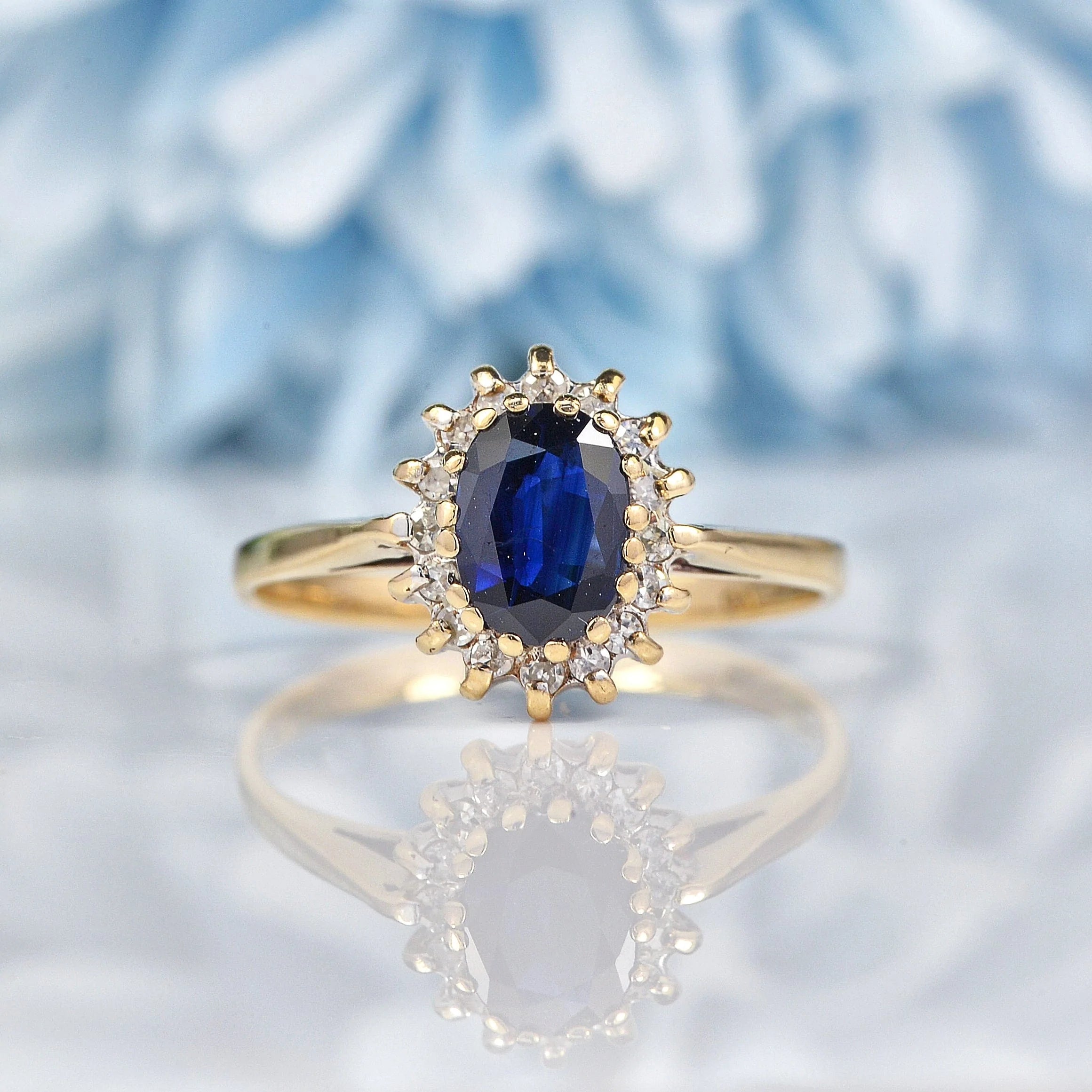 Ellibelle Jewellery Vintage 1980s Sapphire & Diamond Cluster Ring