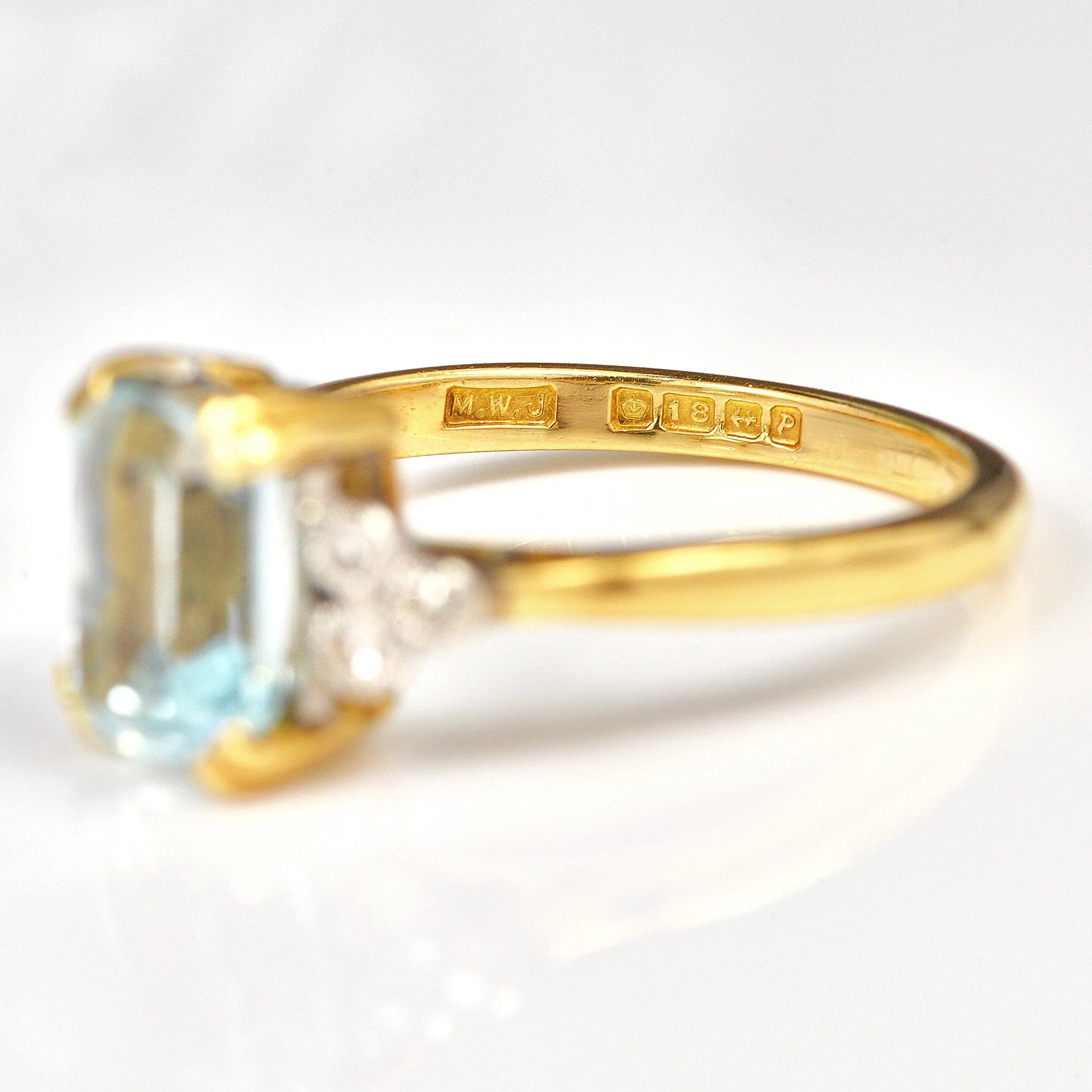 Ellibelle Jewellery Vintage 1989 Aquamarine & Diamond 18ct Gold Ring