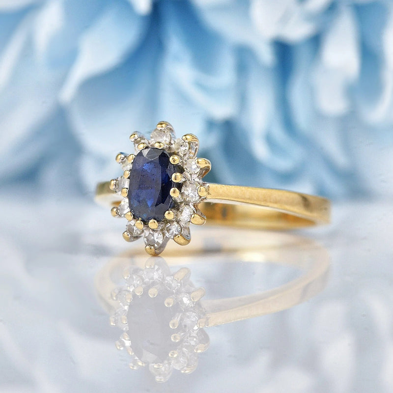 Ellibelle Jewellery Vintage 1990s Blue Sapphire & Diamond Cluster Ring