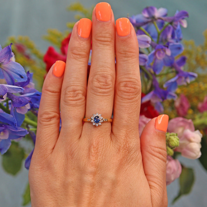 Ellibelle Jewellery Vintage 1990s Sapphire & Diamond Oval Cluster Ring