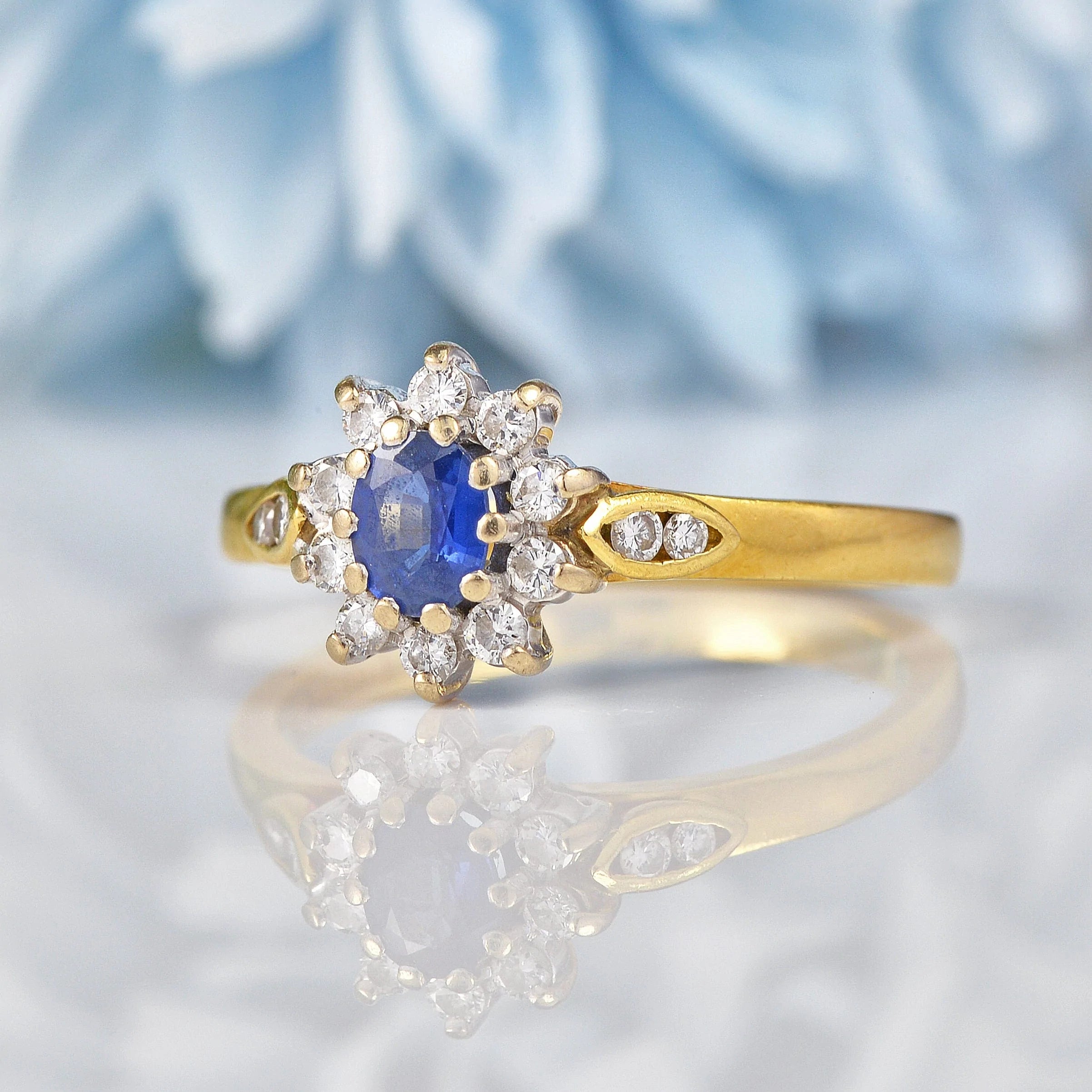 Ellibelle Jewellery Vintage 1990s Sapphire & Diamond Oval Cluster Ring