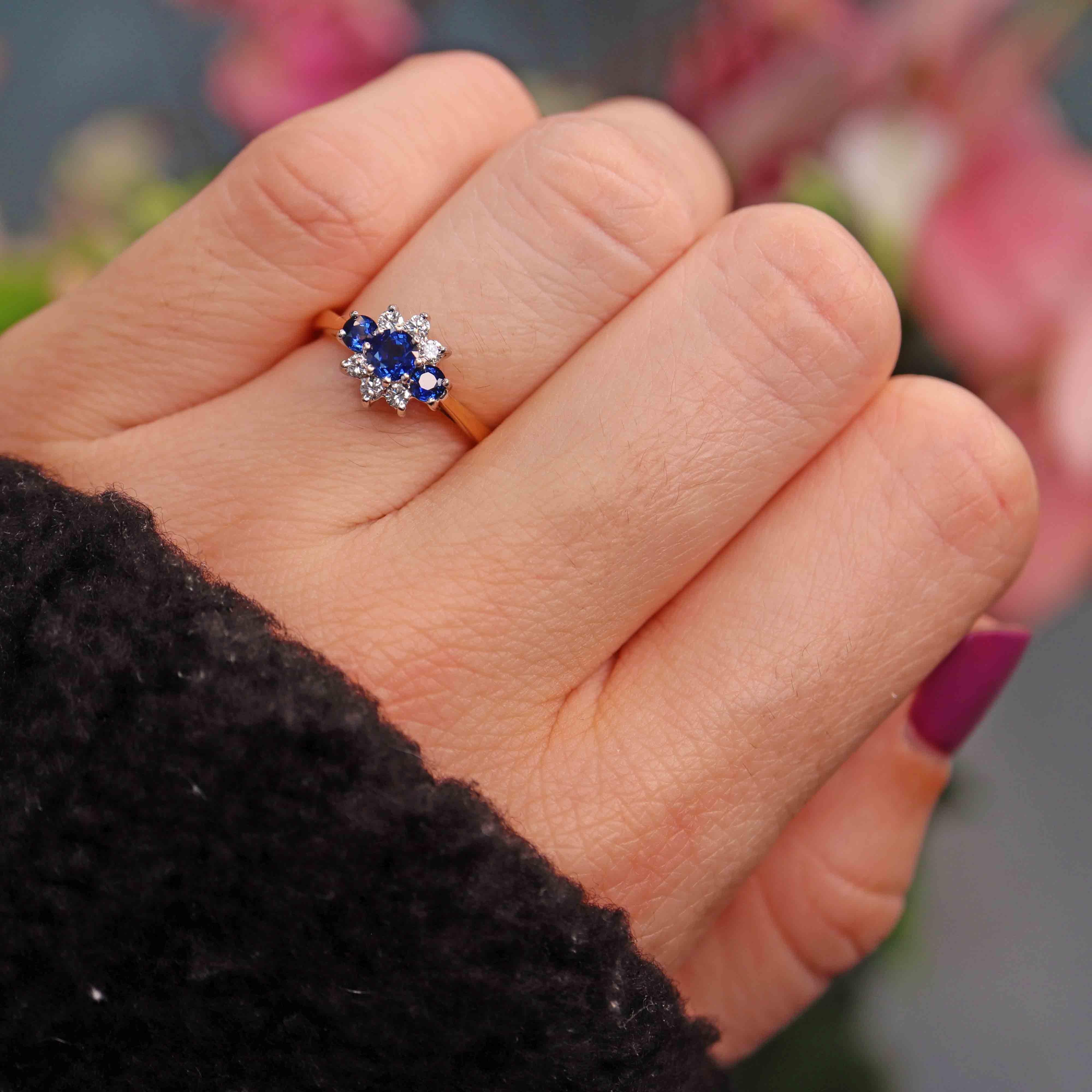 Ellibelle Jewellery Vintage 1995 Blue Sapphire & Diamond 18ct Gold Cluster Ring