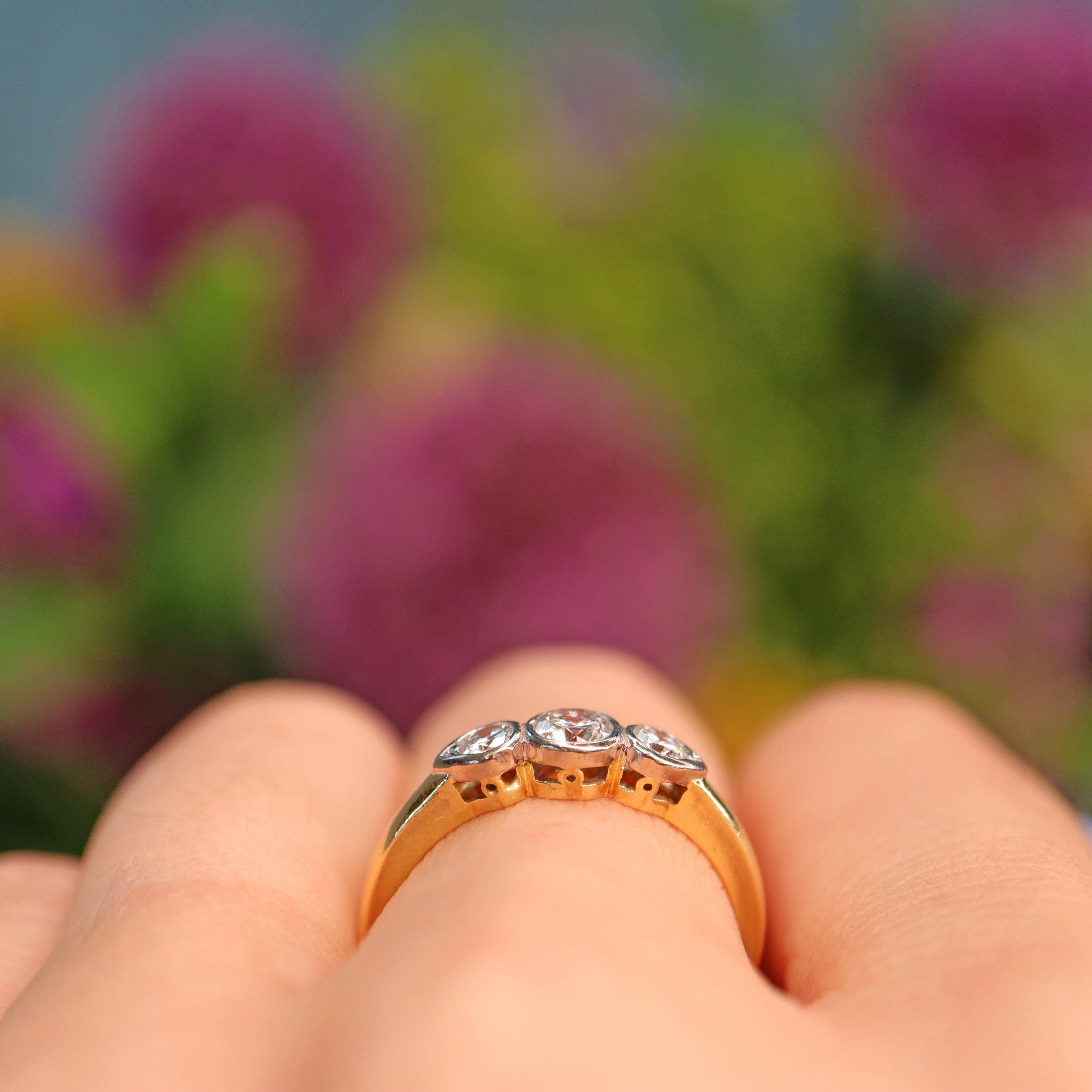 Ellibelle Jewellery Vintage 1996 Diamond Gold Three Stone Engagement Ring (0.50cts)