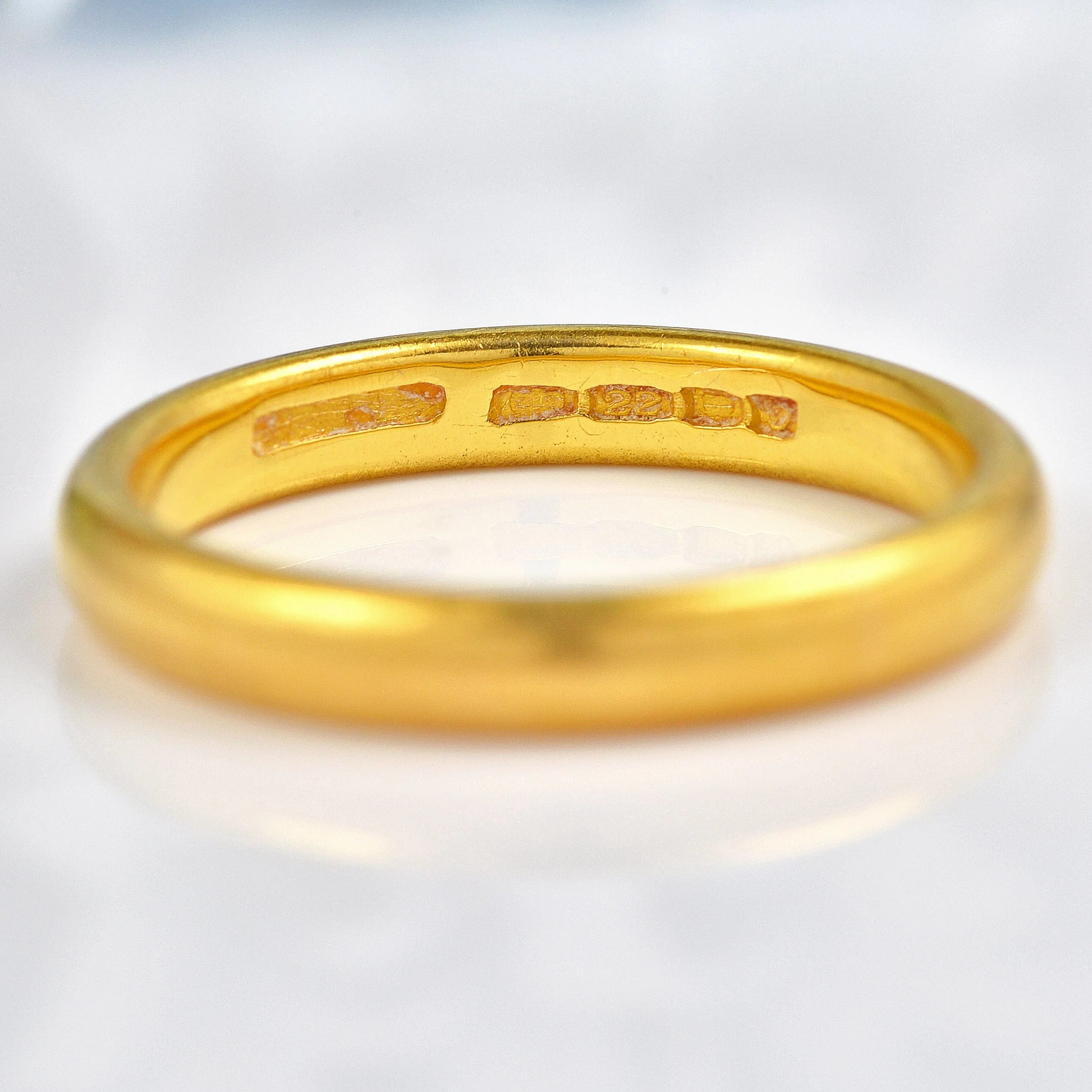 Ellibelle Jewellery Vintage 22ct Gold Wedding Band - London 1962 (4.4g)