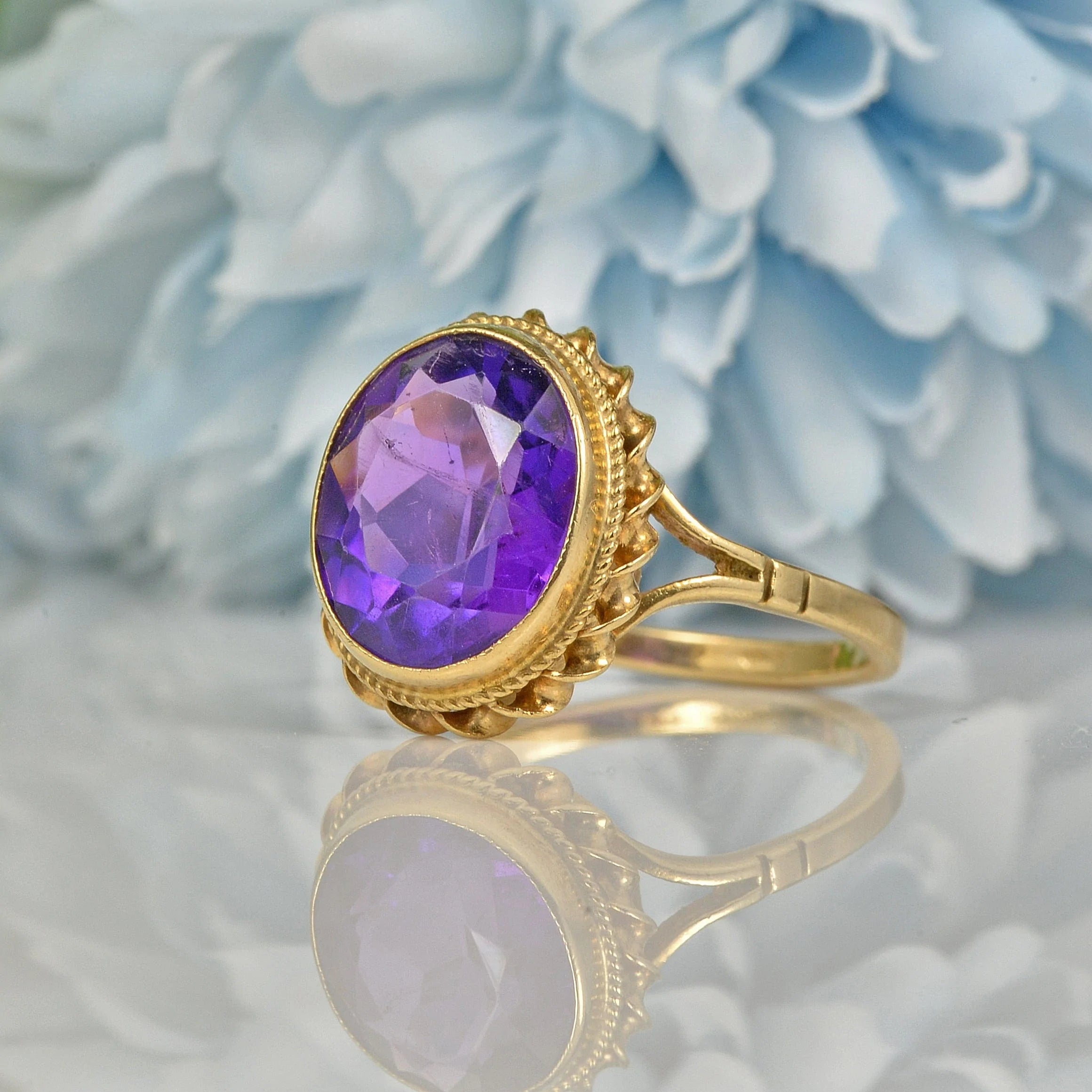 Ellibelle Jewellery VINTAGE AMETHYST 9CT GOLD SOLITAIRE RING