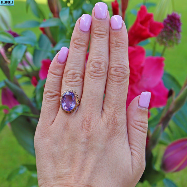VINTAGE AMETHYST 9CT GOLD SOLITAIRE RING