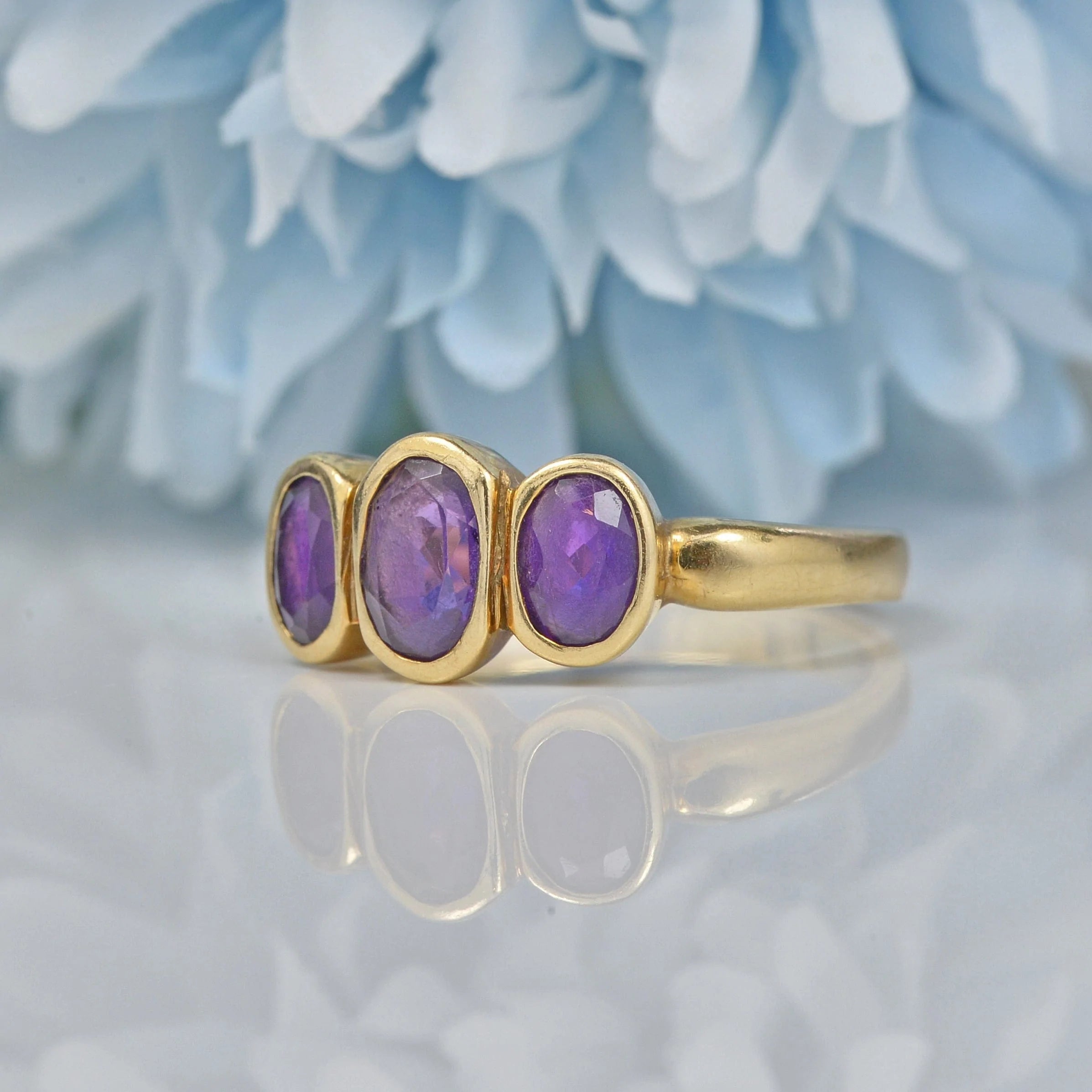 Ellibelle Jewellery VINTAGE AMETHYST 9CT GOLD THREE-STONE RING