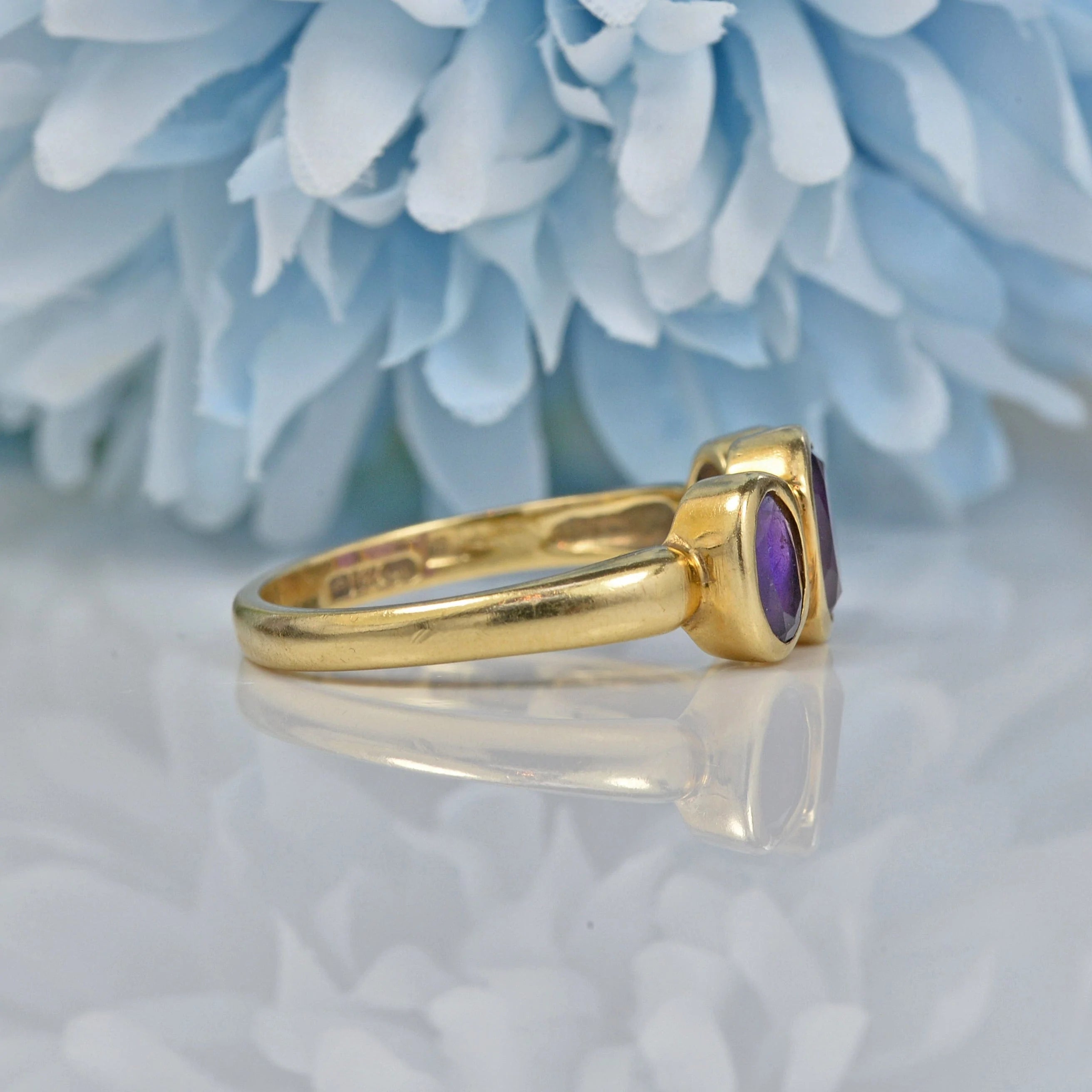Ellibelle Jewellery VINTAGE AMETHYST 9CT GOLD THREE-STONE RING