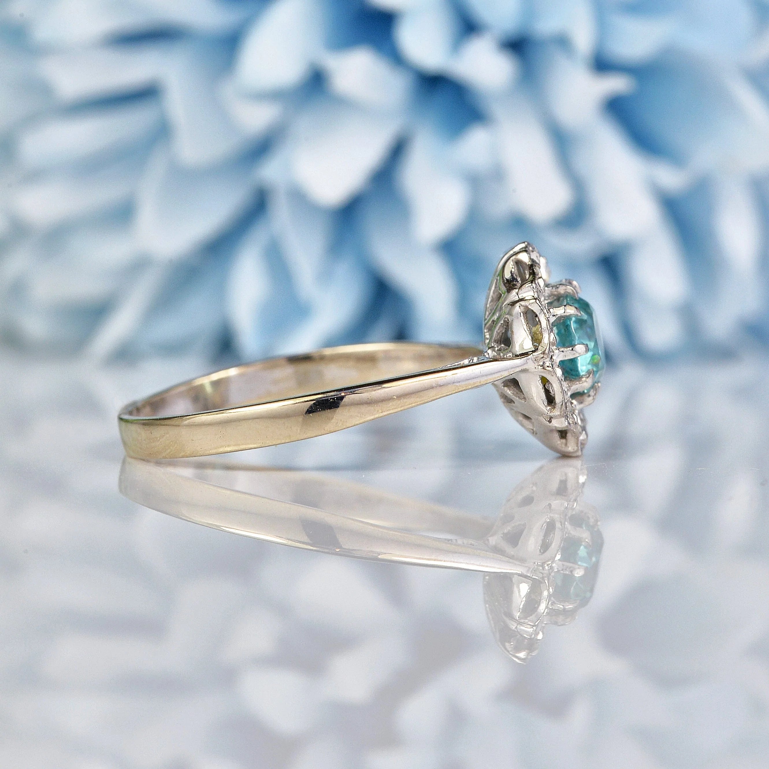 Ellibelle Jewellery Vintage Blue Zircon & Diamond White Gold Daisy Ring