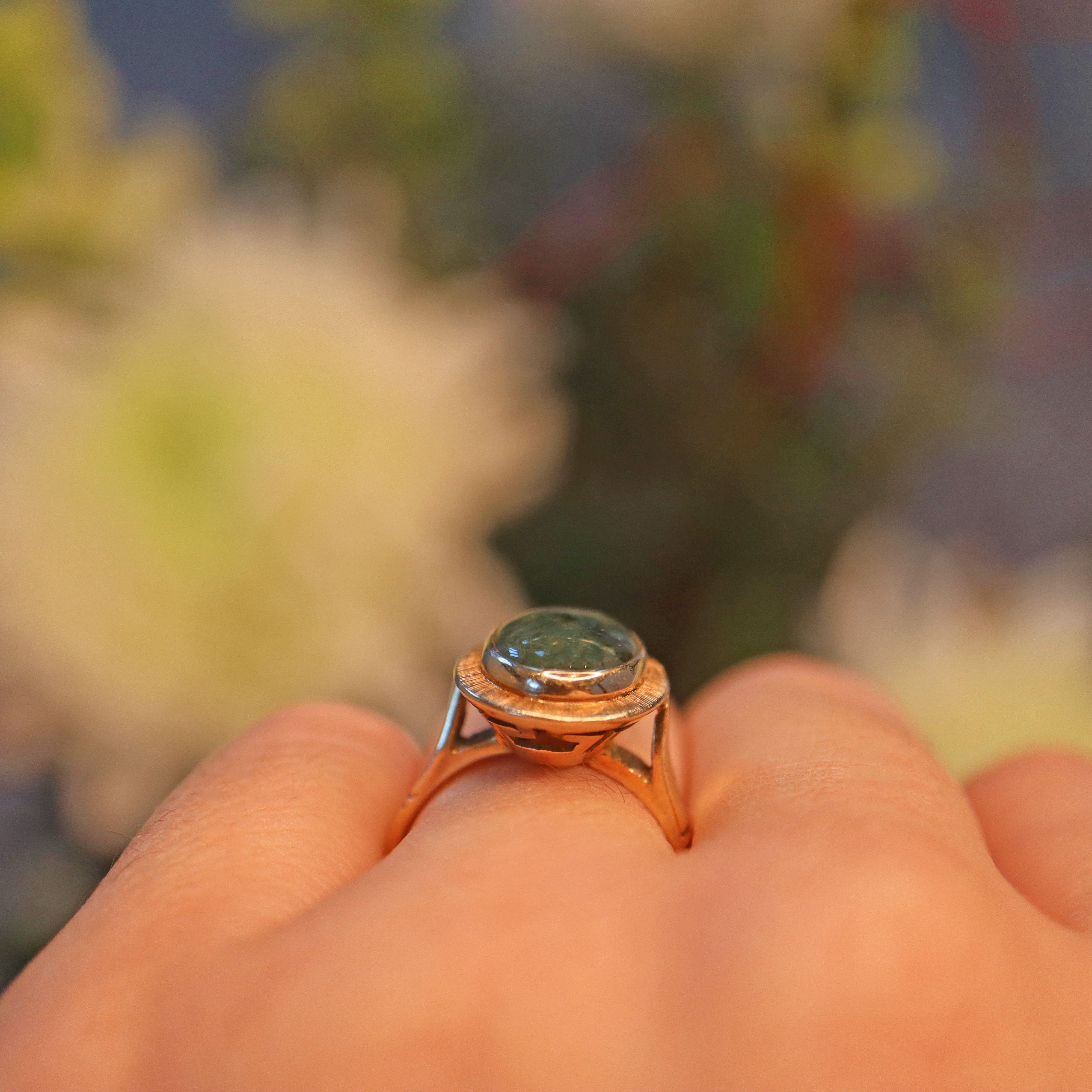 Ellibelle Jewellery Vintage Chinese Jade Yellow Gold Ring