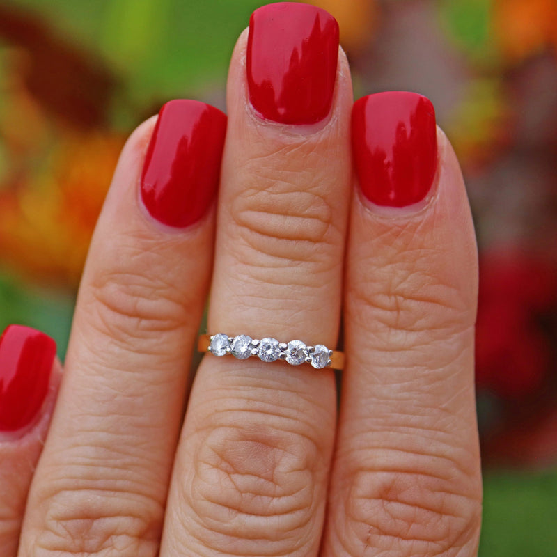 VINTAGE DIAMOND 18CT GOLD FIVE-STONE RING