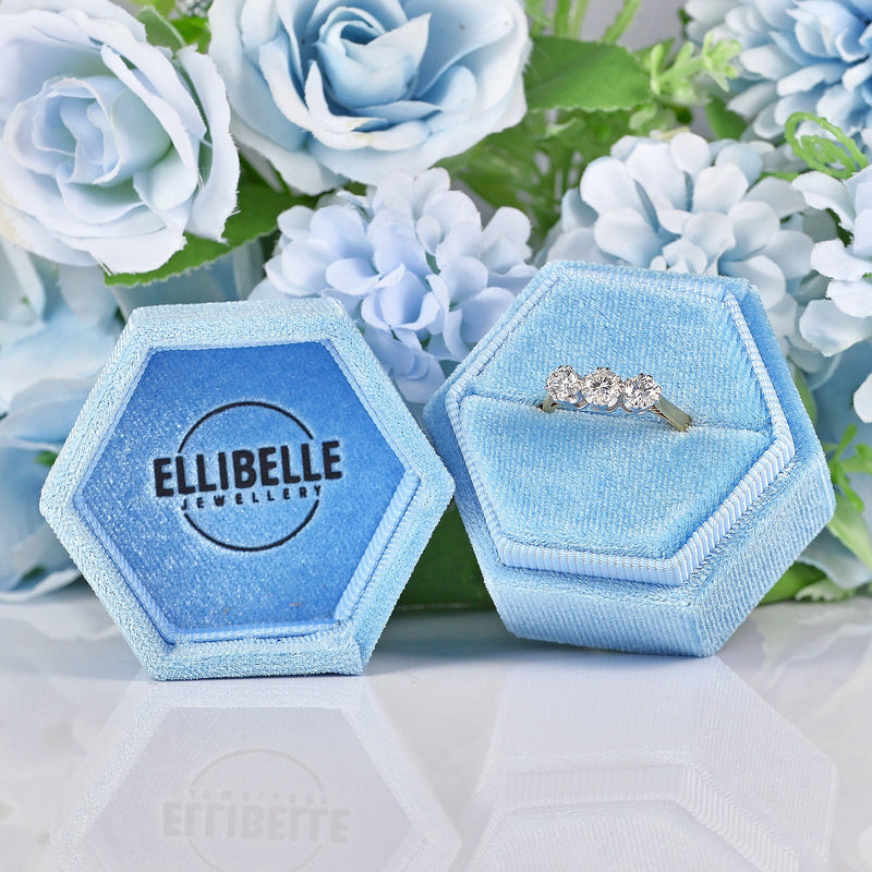 Ellibelle Jewellery Vintage Diamond 18ct Gold Three Stone Engagement Ring (1.05ct)