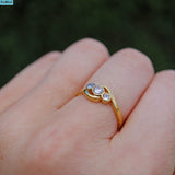 VINTAGE DIAMOND 18CT GOLD TRILOGY THREE STONE RING