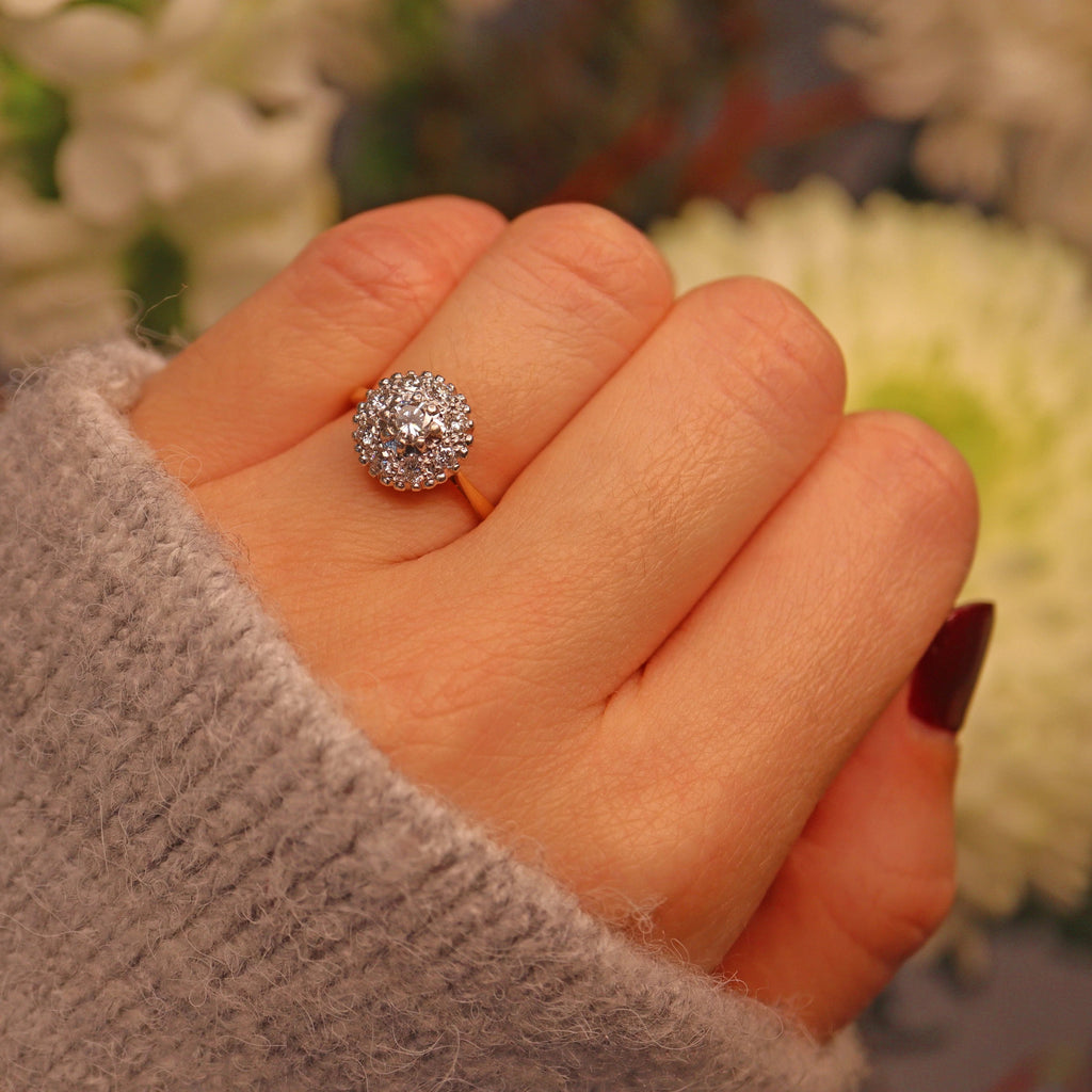 VINTAGE DIAMOND CLUSTER 18CT GOLD RING Ellibelle Jewellery