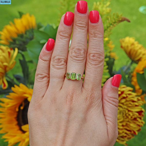 Ellibelle Jewellery VINTAGE EMERALD-CUT PERIDOT 9CT GOLD TRILOGY RING