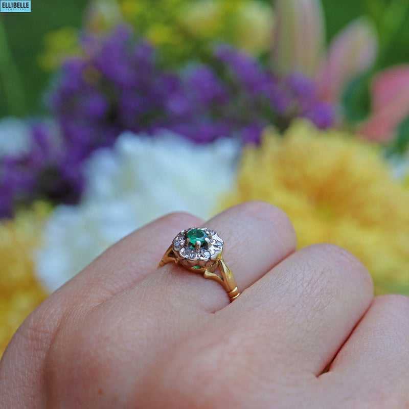 VINTAGE EMERALD & DIAMOND 18CT GOLD CLUSTER RING