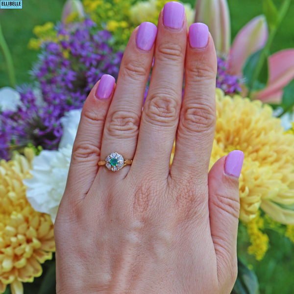 VINTAGE EMERALD & DIAMOND 18CT GOLD CLUSTER RING