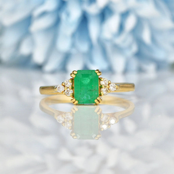 Ellibelle Jewellery VINTAGE EMERALD & DIAMOND 18CT GOLD RING