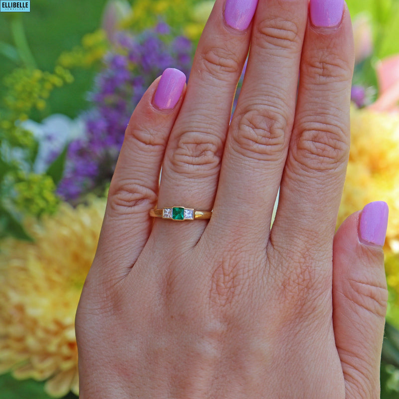 VINTAGE EMERALD & DIAMOND 18CT GOLD TRILOGY RING