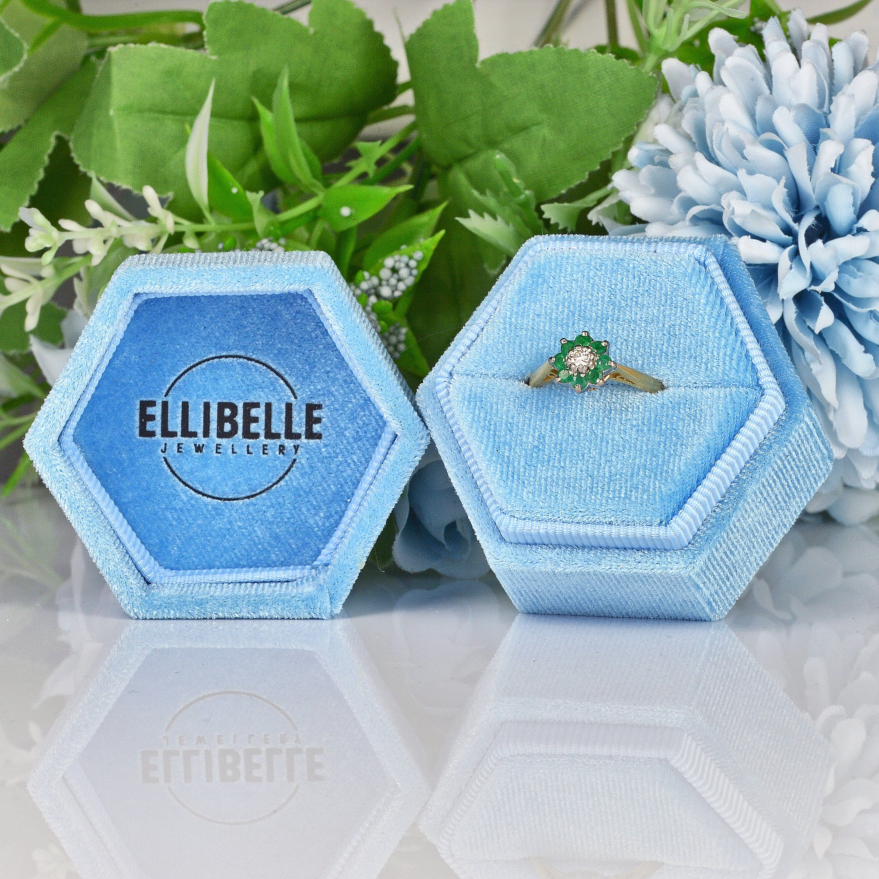 Ellibelle Jewellery VINTAGE EMERALD & DIAMOND CLUSTER RING