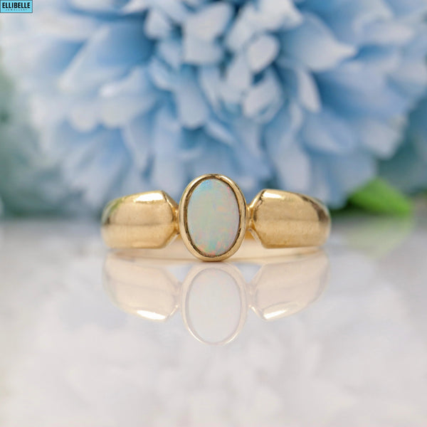 VINTAGE OPAL 9CT GOLD SOLITAIRE RING