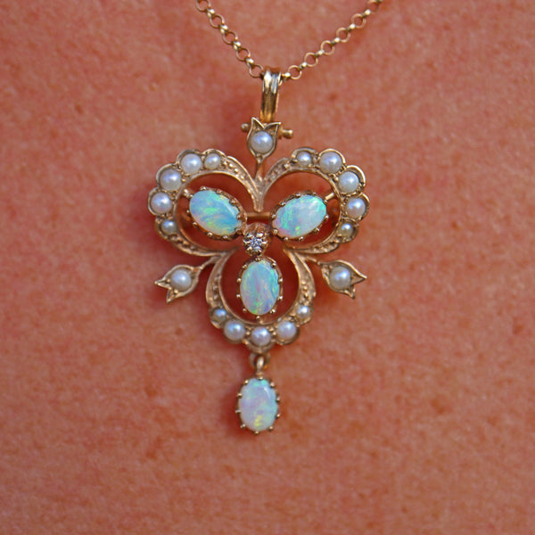 VINTAGE OPAL & PEARL 9CT GOLD PENDANT NECKLACE