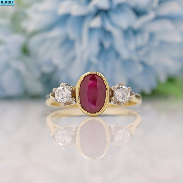 VINTAGE RUBY DIAMOND 18CT GOLD THREE STONE TRILOGY RING