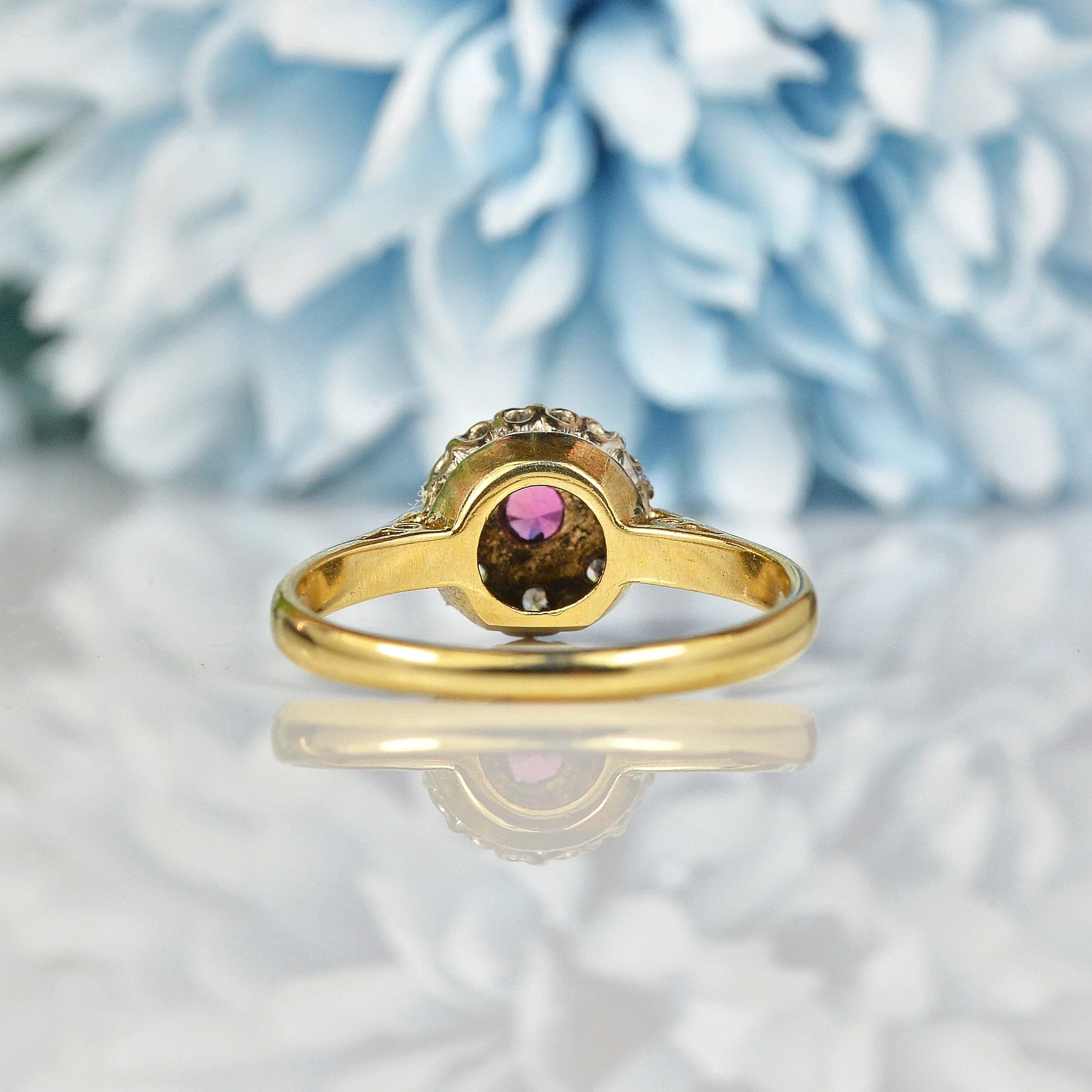 Ellibelle Jewellery VINTAGE RUBY & DIAMOND 9CT GOLD CLUSTER RING