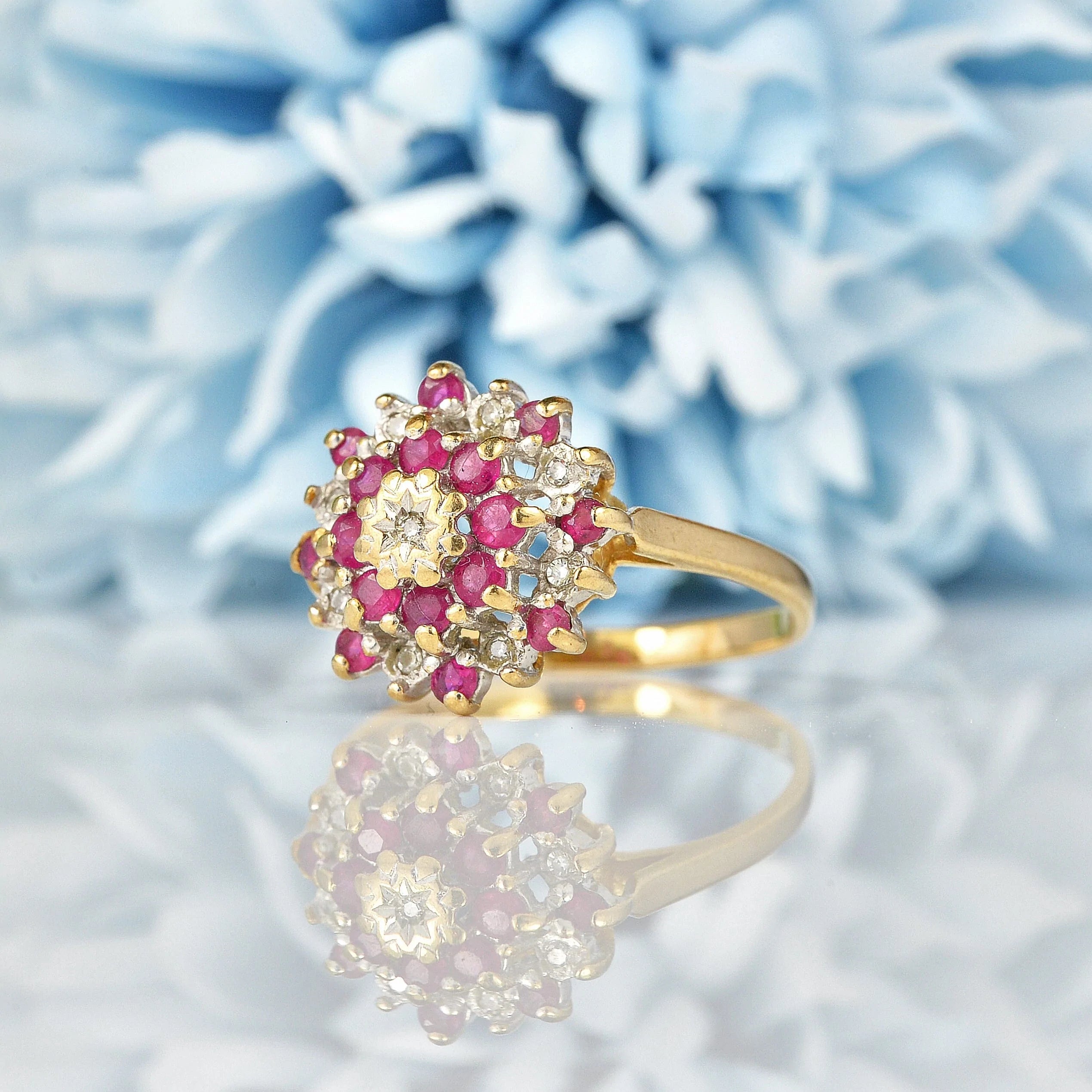 Ellibelle Jewellery VINTAGE RUBY & DIAMOND 9CT GOLD DAISY CLUSTER RING