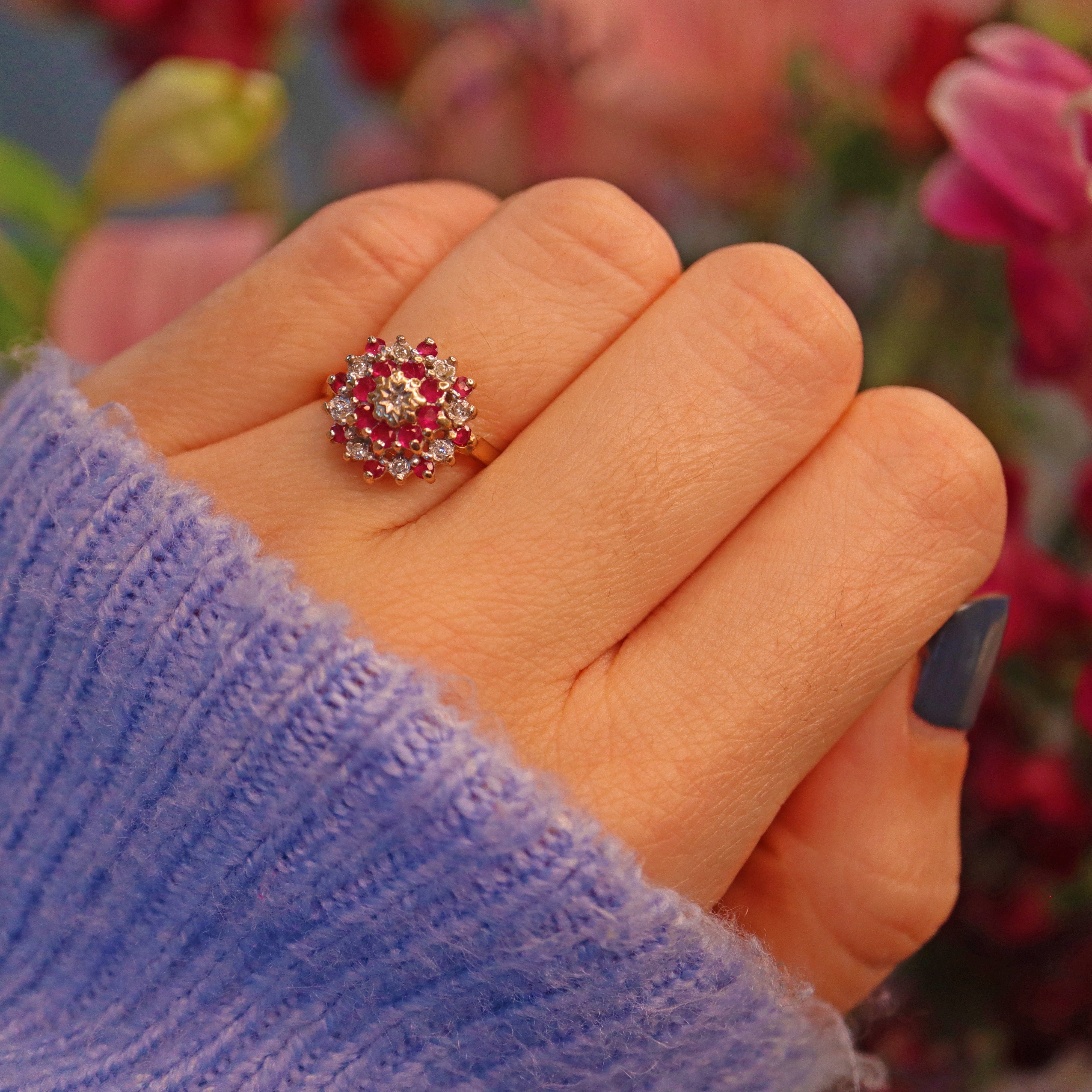 Ellibelle Jewellery VINTAGE RUBY & DIAMOND 9CT GOLD DAISY CLUSTER RING