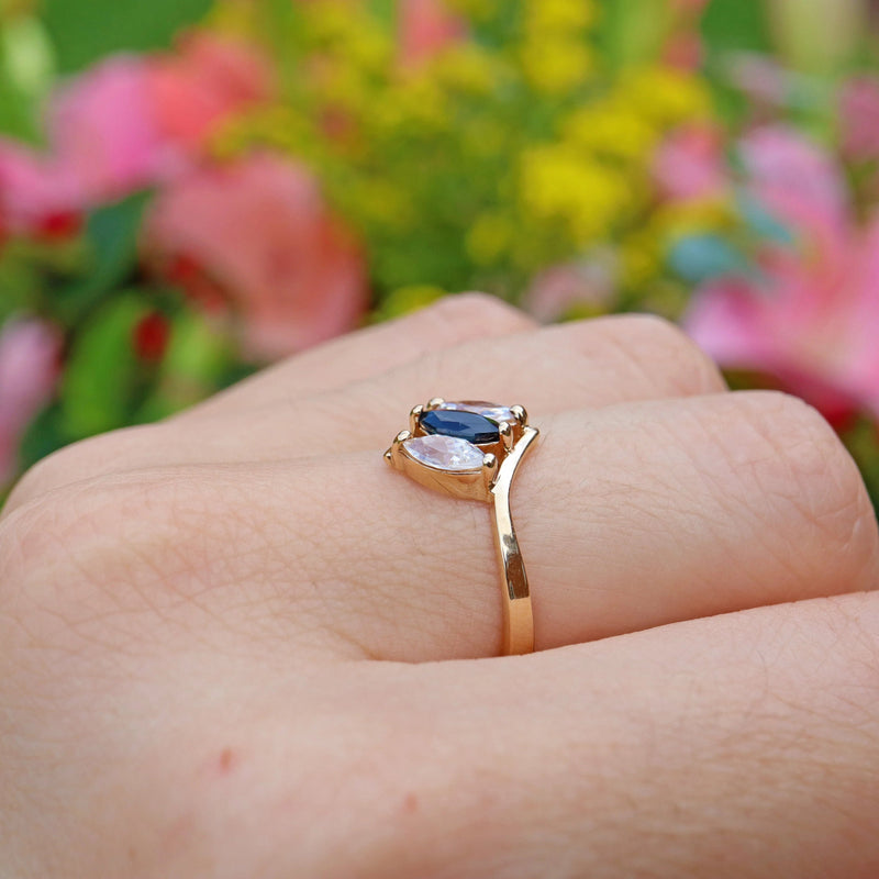 Ellibelle Jewellery VINTAGE SAPPHIRE & CUBIC ZIRCONIA 9CT GOLD RING