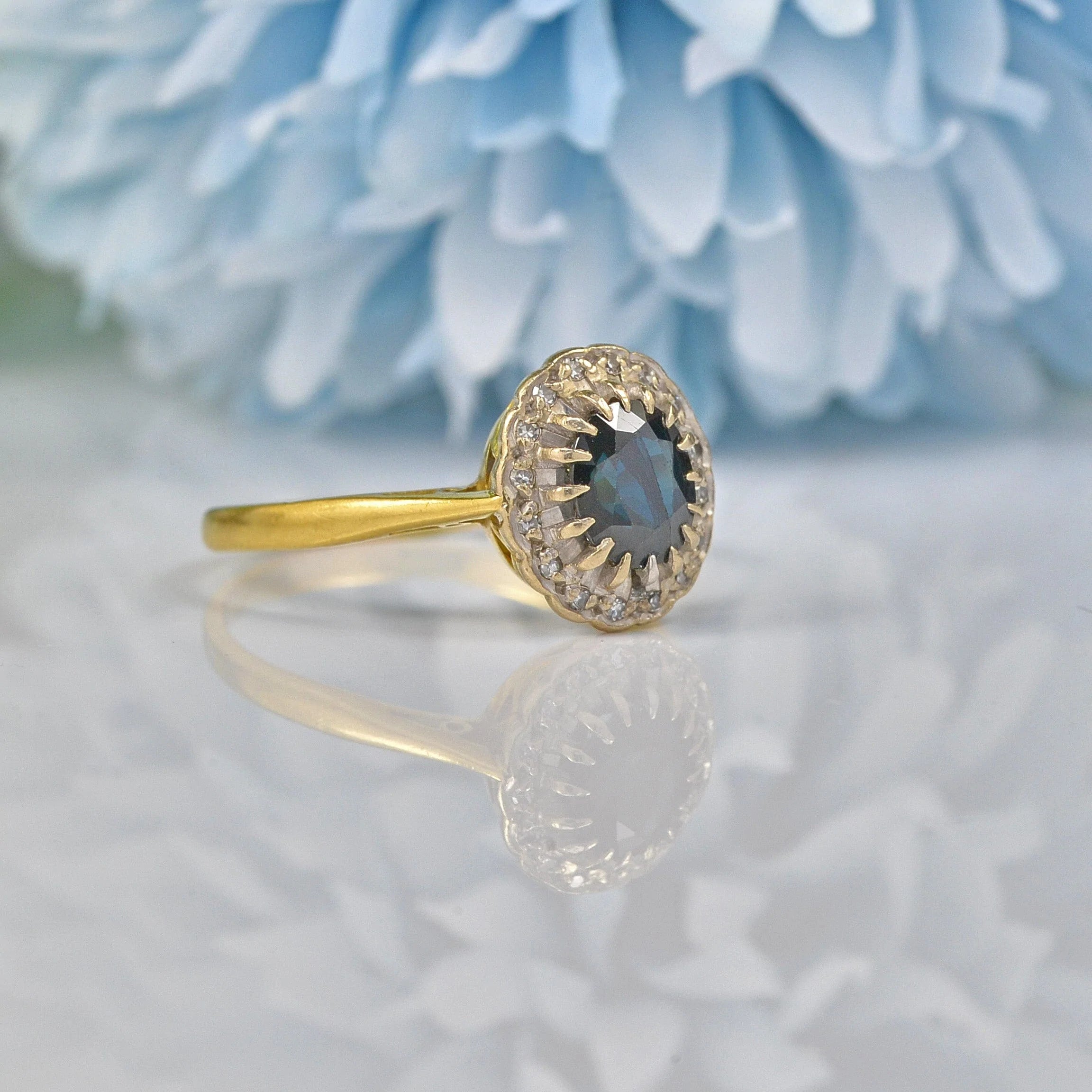 Ellibelle Jewellery VINTAGE SAPPHIRE & DIAMOND 18CT GOLD CLUSTER RING