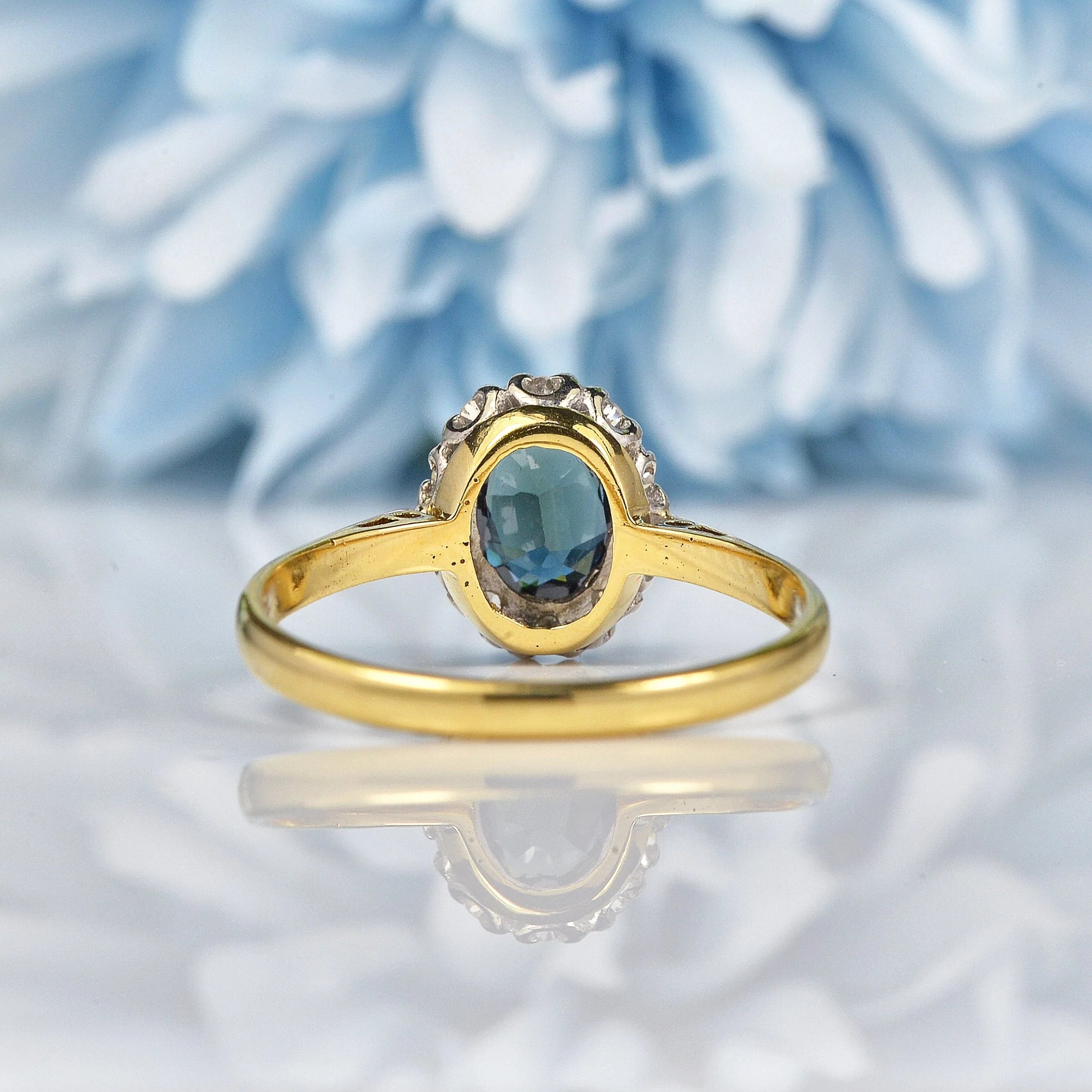 Vintage Sapphire & Diamond 18ct Gold Cluster Ring