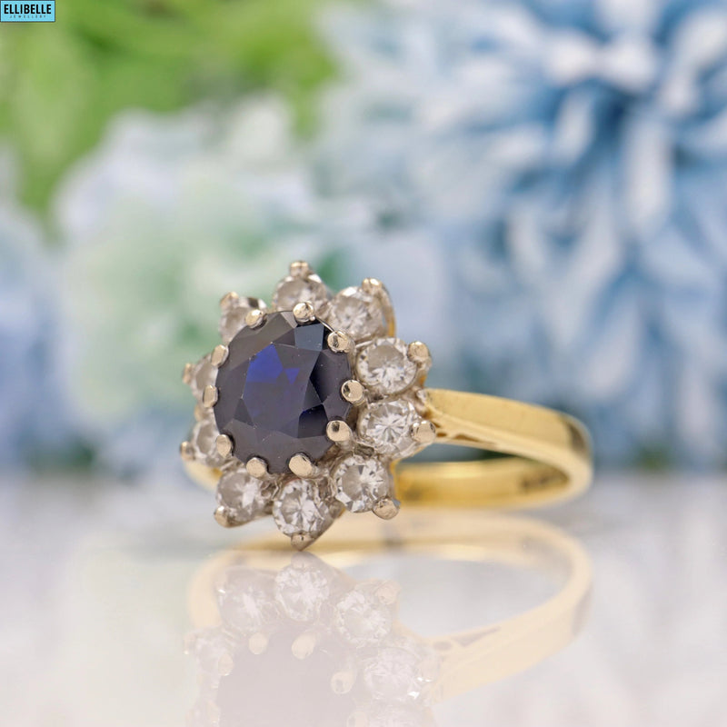 VINTAGE SAPPHIRE & DIAMOND 18CT GOLD DAISY CLUSTER RING