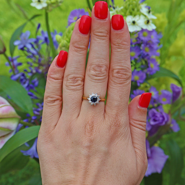 Ellibelle Jewellery VINTAGE SAPPHIRE & DIAMOND 18CT GOLD DAISY CLUSTER RING