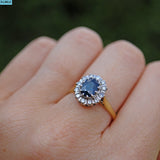 VINTAGE SAPPHIRE & DIAMOND 18CT GOLD HALO CLUSTER RING