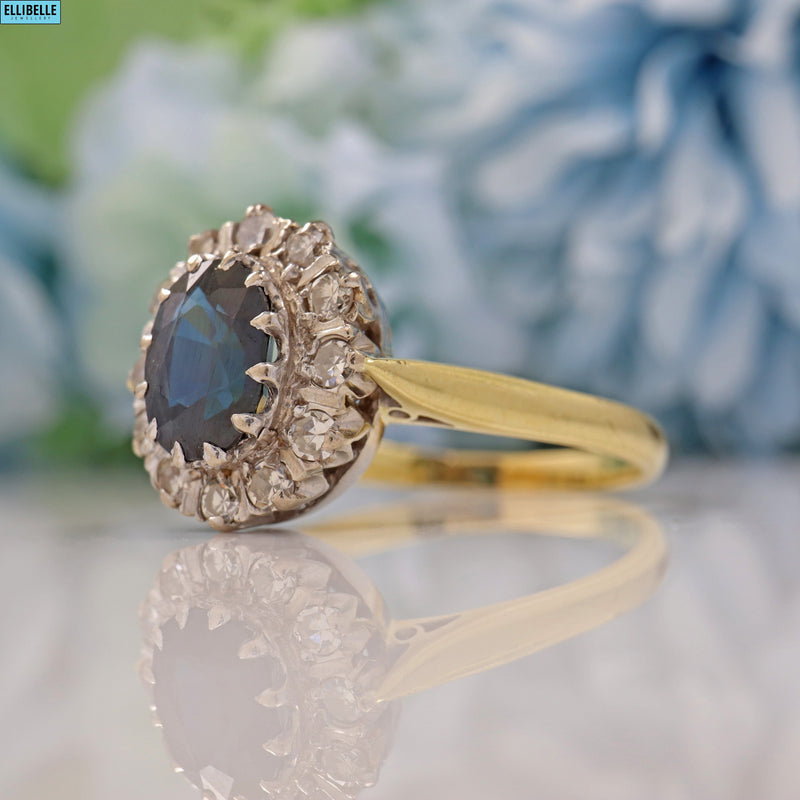 VINTAGE SAPPHIRE & DIAMOND 18CT GOLD HALO CLUSTER RING
