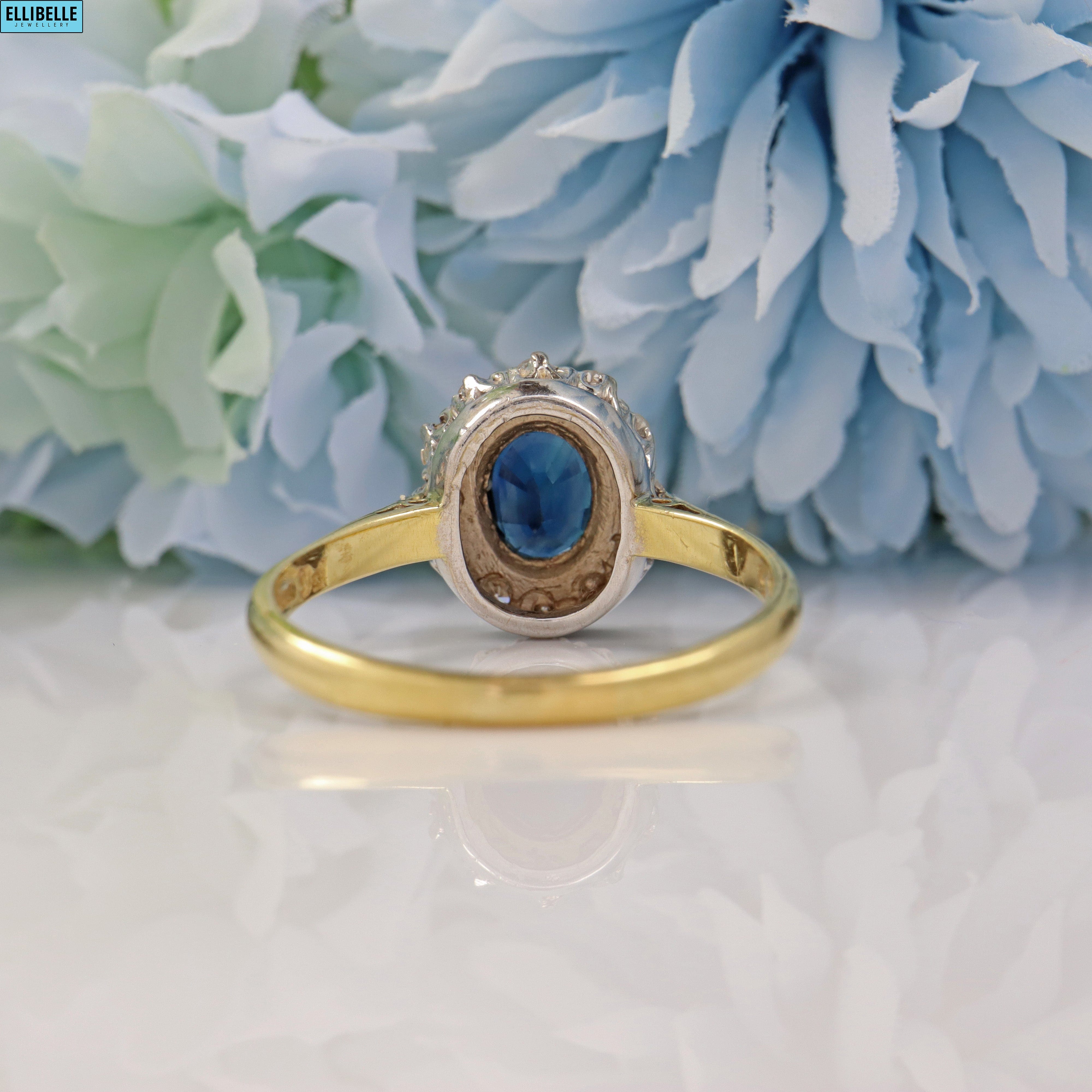 VINTAGE SAPPHIRE & DIAMOND 18CT GOLD HALO CLUSTER RING