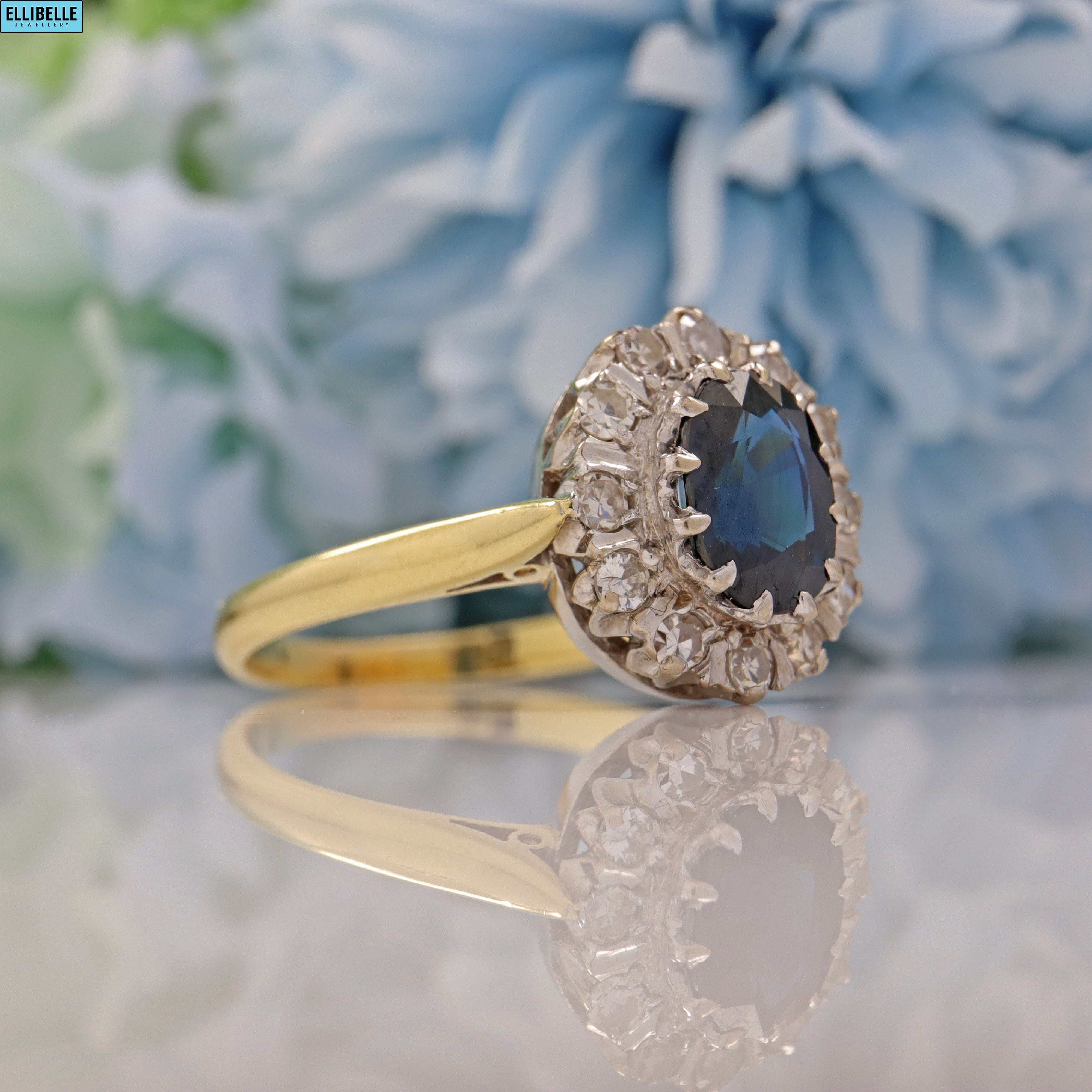VINTAGE SAPPHIRE & DIAMOND 18CT GOLD HALO CLUSTER RING